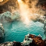 Heiße Erde, dampfendes Heil: Aktuelle Einblicke in die Welt der Vulkane und Thermalquellen