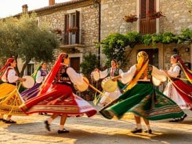 Tarantella & Volkstänze: Ein Feuerwerk der Lebensfreude