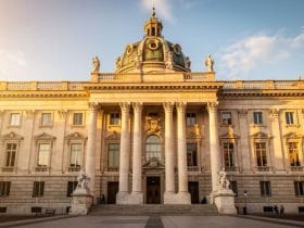 Turins neoklassizistische Juwelen: Eine Reise durch Architektur und Geschichte